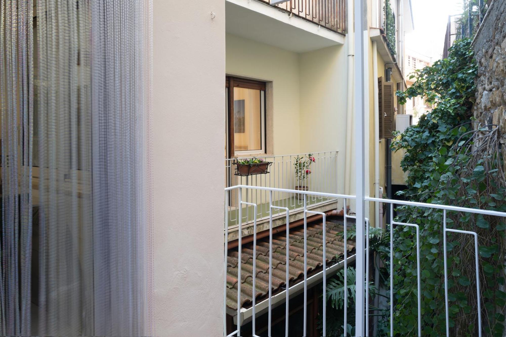 Sara Guest House Таорміна Екстер'єр фото